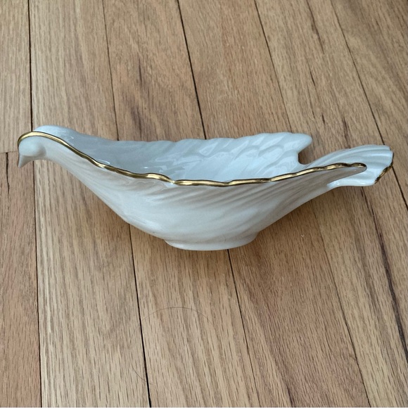 Lenox Other - Vintage Lenox Classic Off White Porcelain Trinket, Candy, DOVE dish, 24K Trim